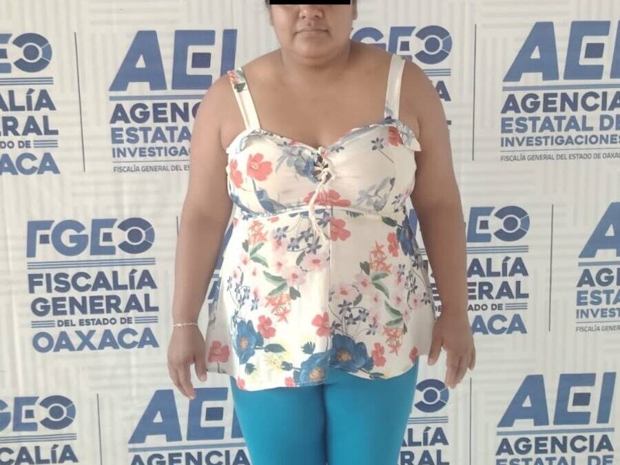 Fiscalía de Oaxaca detiene a mujer por su probable participación en la desaparición de un policía estatal en Soyaltepec