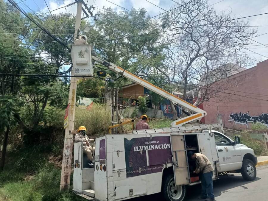 oaxaca-de-juarez-fortalece-la-ciudad-segura-con-la-rehabilitacion-de-luminarias-6a96ff169a2ea