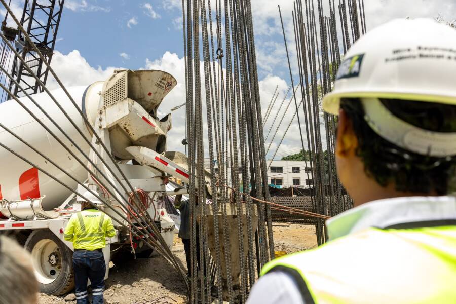 paso-a-desnivel-monumento-a-juarez-avanza-en-cimentacion-y-mantiene-semaforo-verde-6aa83b9150a51