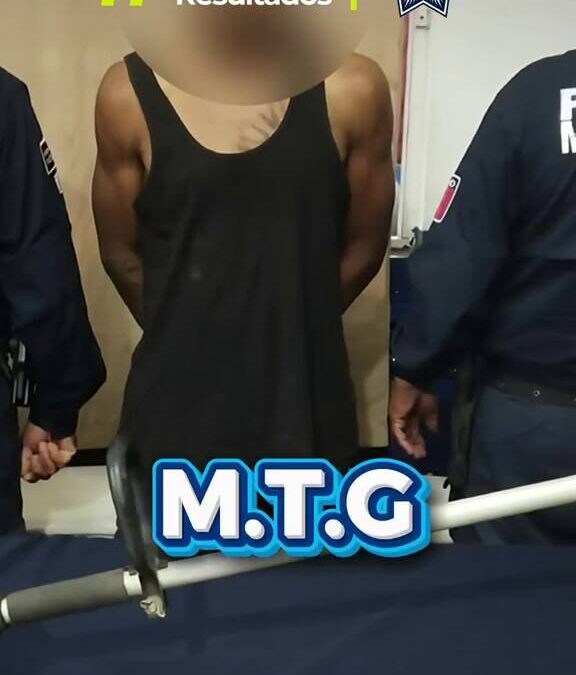 Policía Municipal detiene a persona por presunto intento de robo a vehículo