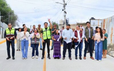 Ray Chagoya entrega obra de pavimentación en San Martín Mexicapam