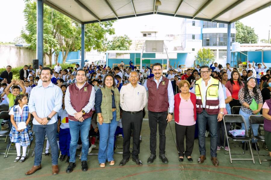 ray-chagoya-entrega-obras-educativas-en-pueblo-nuevo-6a98cd1be277d