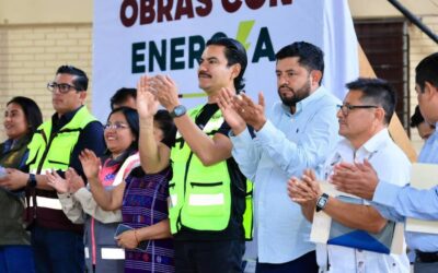 Ray Chagoya fortalece infraestructura educativa en San Martín Mexicapam