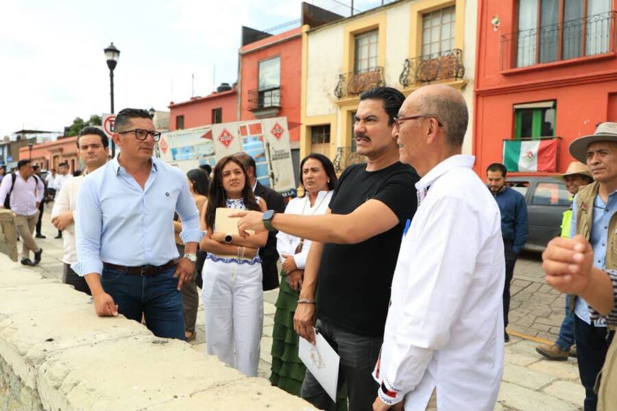 ray-chagoya-supervisa-trabajos-de-rehabilitacion-y-mantenimiento-del-palacio-municipal-de-oaxaca-de-juarez-6ab1fa30d5eda
