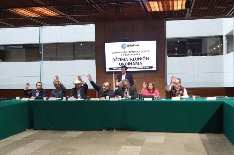 Comisión solicita ampliación presupuestal de 9 mil 212 millones 800 mil pesos para comunicaciones y transportes