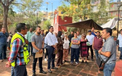 Con atención directa en territorio, Ray Chagoya recorre la colonia La Cascada