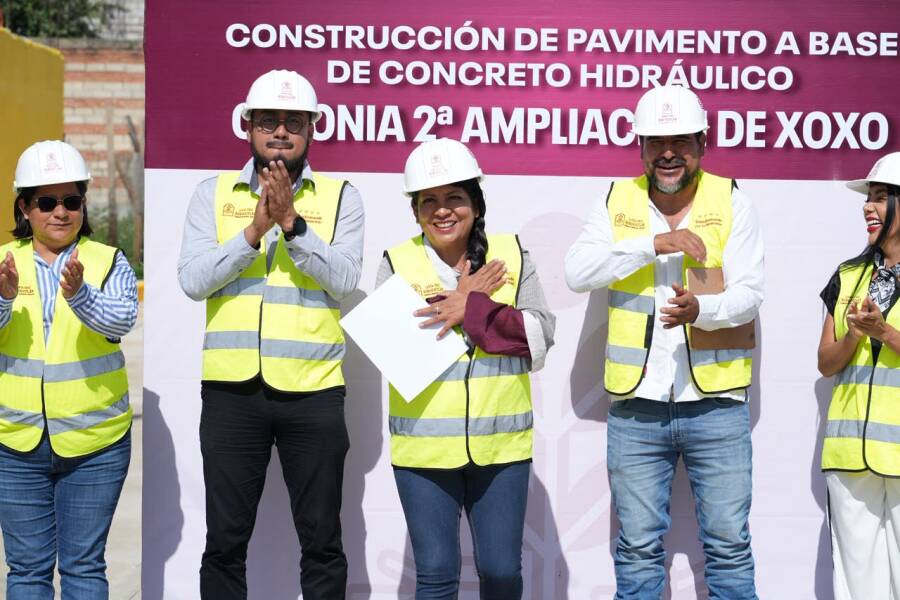entrega-nancy-benitez-cuatro-pavimentaciones-mejora-movilidad-de-las-familias-xoxenas-6ac2b58106da3