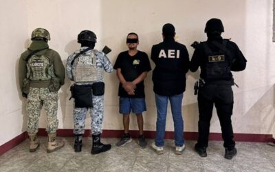 FGEO ejecuta cateo en Valles Centrales; asegura vehículo con reporte de robo, arma de fuego y cartuchos, y detiene a una persona