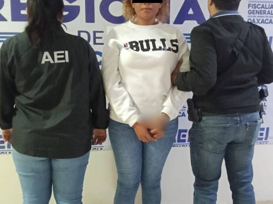 FGEO obtiene vinculación a proceso contra una mujer por su probable participación en el robo de un vehículo en Pinotepa Nacional