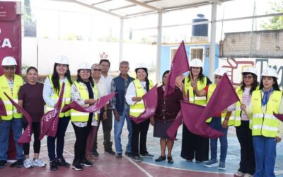Inicia Nancy Benítez rehabilitación de cancha deportiva en la colonia La Paz