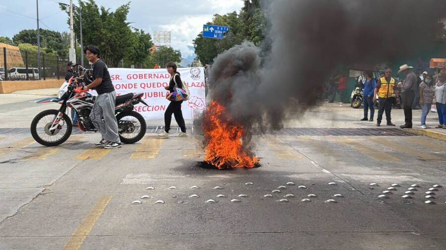 jubilados-del-paae-acusan-que-el-ieepo-les-nego-heredar-sus-plazas-y-se-las-dio-a-aviadores-6abeace0c0721