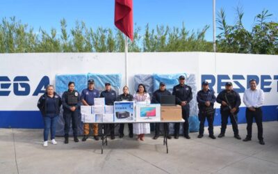 Policía vial de Xoxocotlán recibe equipo para reforzar sus labores
