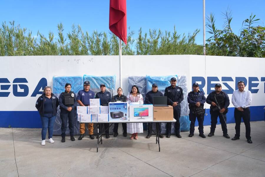 policia-vial-de-xoxocotlan-recibe-equipo-para-reforzar-sus-labores-6adf95e91bb92