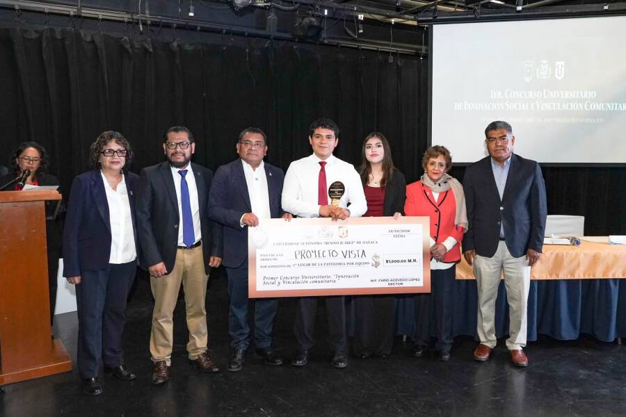 premian-a-ganadores-del-primer-concurso-universitario-de-innovacion-social-y-vinculacion-comunitaria-6ad1888dae5f7