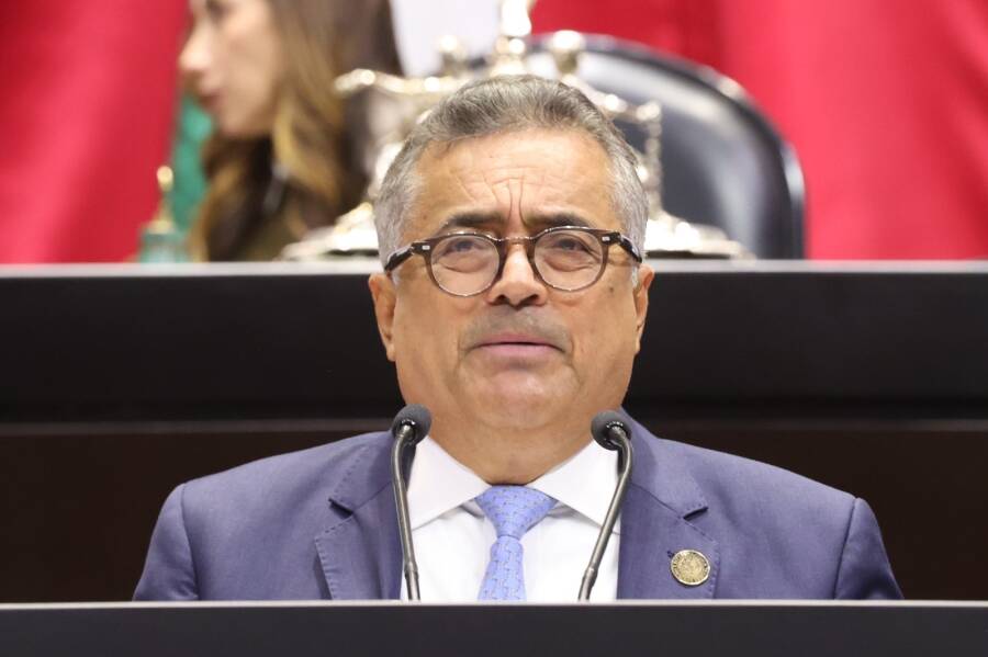 presidente-de-la-comision-de-hacienda-fundamenta-dictamenes-en-materia-de-ingresos-del-paquete-economico-2027-6ad3b92d5ed51
