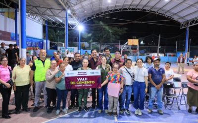 Ray Chagoya entrega Banco de Materiales en Lomas de Santa Rosa
